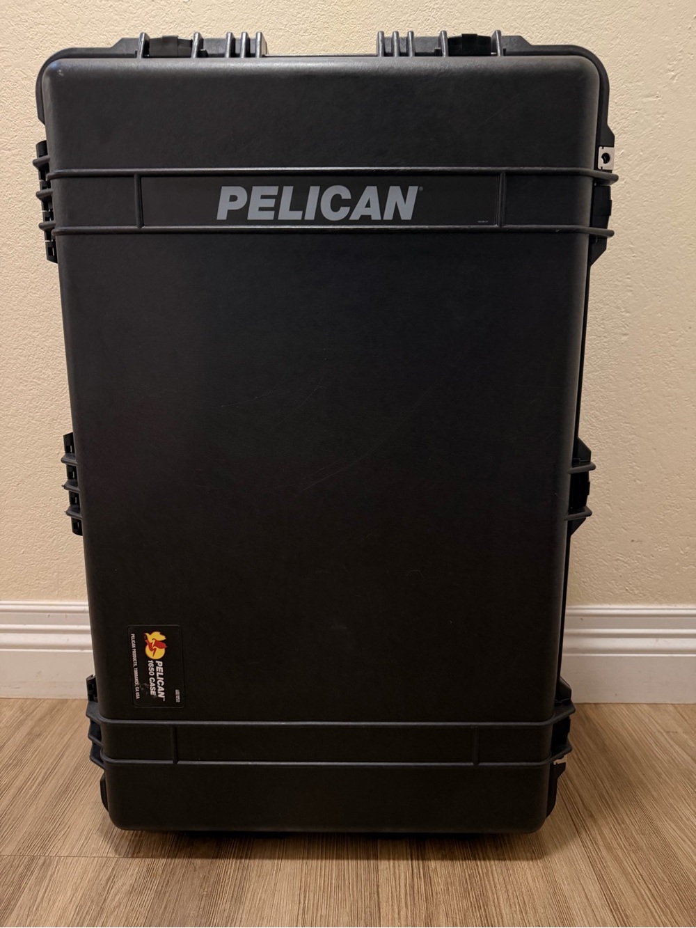 Pelican 1650 Case with Foam - Black